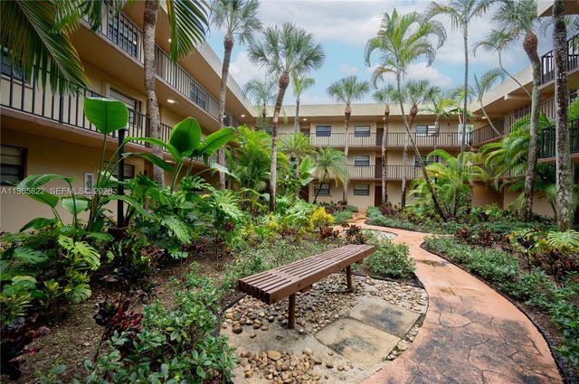 10875 SW 112th Ave 204, Miami, FL 33176