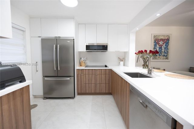 10875 SW 112th Ave 204, Miami, FL 33176