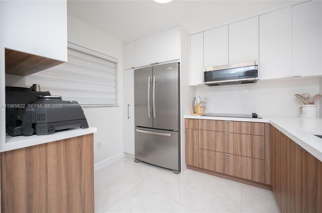 10875 SW 112th Ave 204, Miami, FL 33176