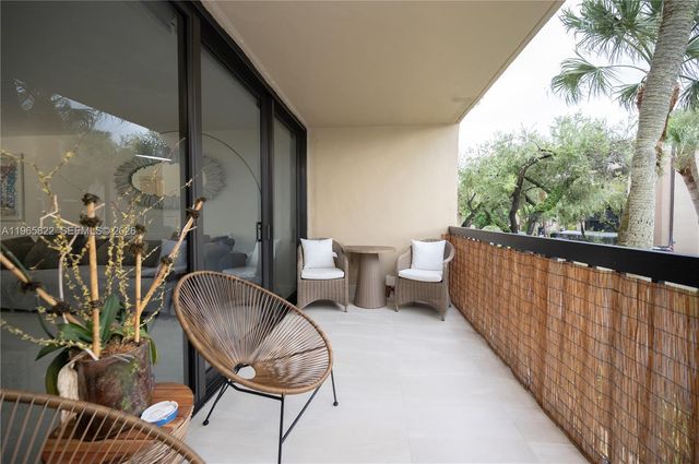 10875 SW 112th Ave 204, Miami, FL 33176