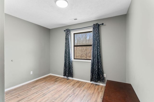 1804 E Samuel J Street, Ozark, MO 65721