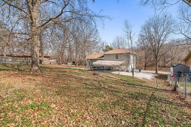 1804 E Samuel J Street, Ozark, MO 65721