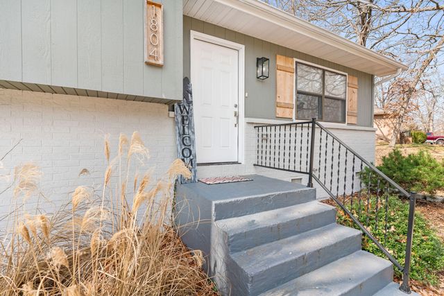 1804 E Samuel J Street, Ozark, MO 65721