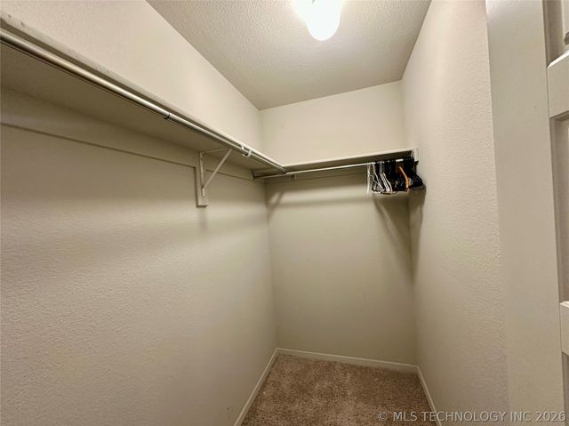 10561 S 284th East Avenue, Coweta, OK 74429