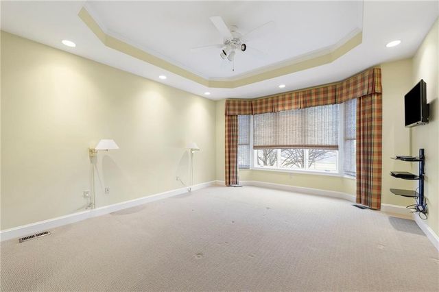 20816 W 99th Street, Lenexa, KS 66220