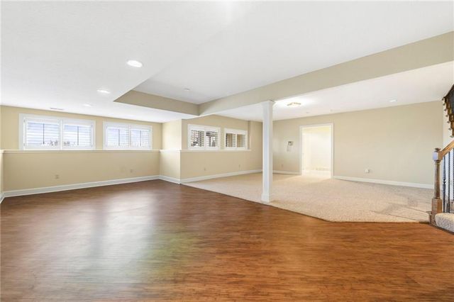 20816 W 99th Street, Lenexa, KS 66220