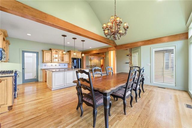 20816 W 99th Street, Lenexa, KS 66220