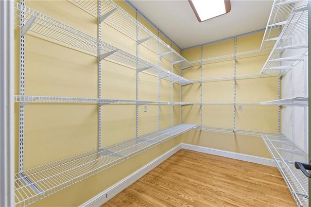 20816 W 99th Street, Lenexa, KS 66220