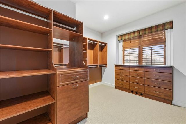 20816 W 99th Street, Lenexa, KS 66220