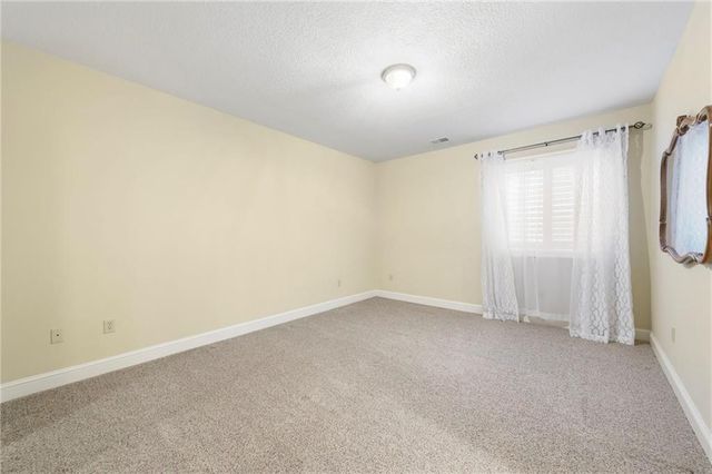 20816 W 99th Street, Lenexa, KS 66220