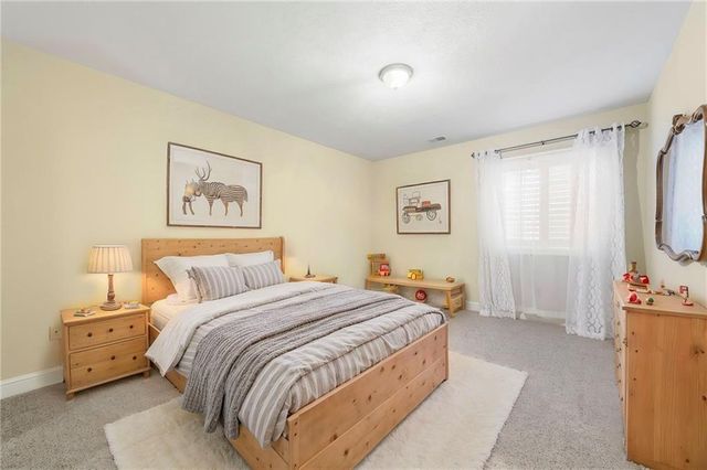 20816 W 99th Street, Lenexa, KS 66220