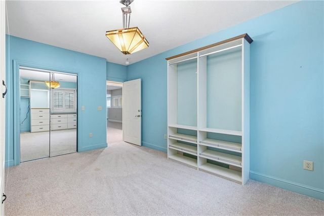 20816 W 99th Street, Lenexa, KS 66220