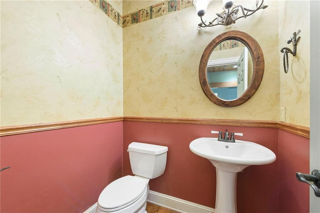 20816 W 99th Street, Lenexa, KS 66220