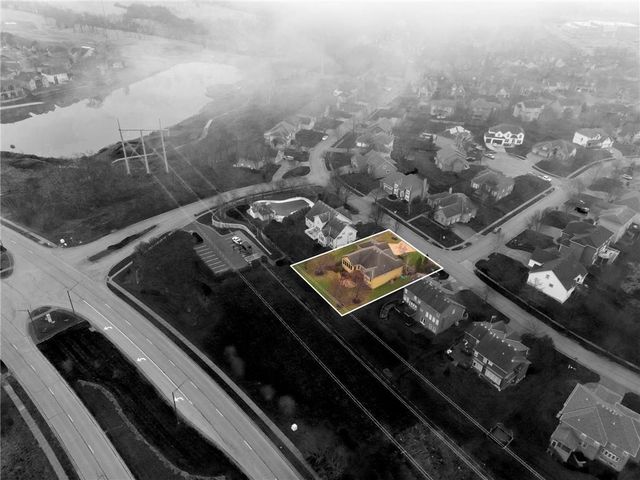 20816 W 99th Street, Lenexa, KS 66220