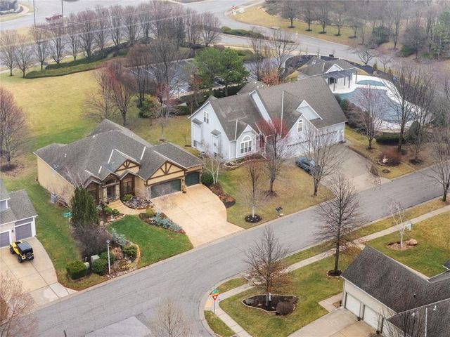 20816 W 99th Street, Lenexa, KS 66220