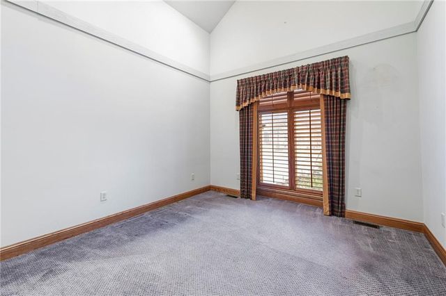 20816 W 99th Street, Lenexa, KS 66220