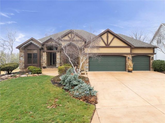 20816 W 99th Street, Lenexa, KS 66220