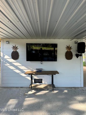 4010 Blue Jay Street, Bay Saint Louis, MS 39520