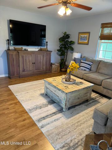 4010 Blue Jay Street, Bay Saint Louis, MS 39520