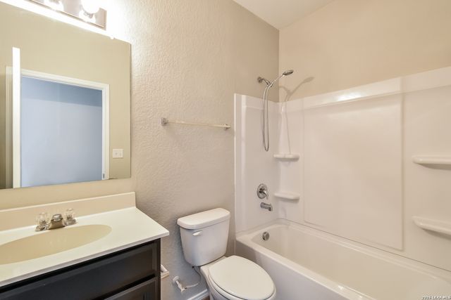 6503 Davenport Bay, Converse, TX 78109