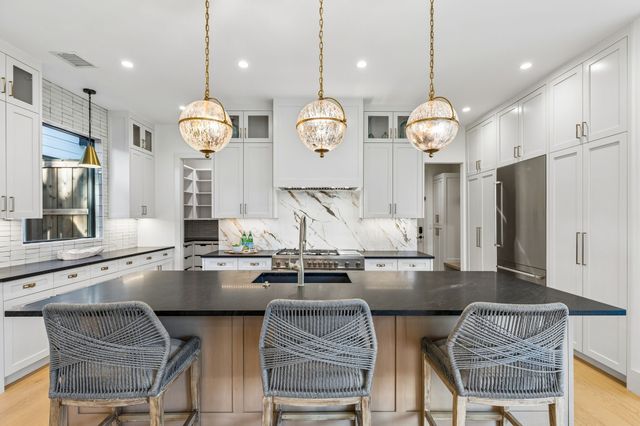 7403 Robin Road, Dallas, TX 75209
