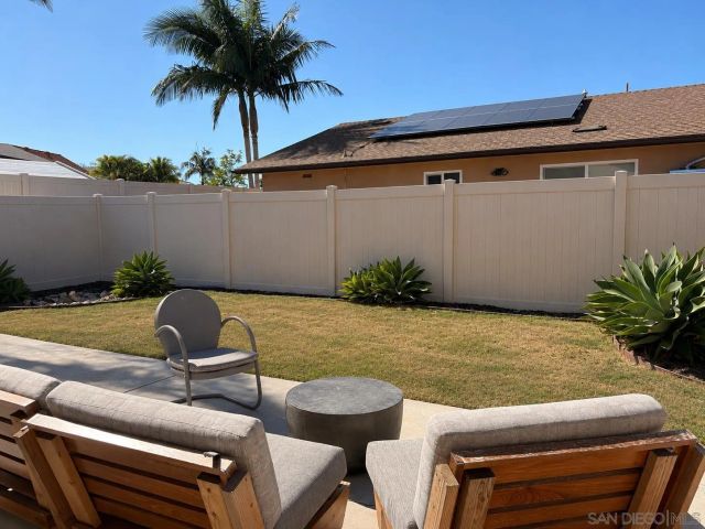 8566 Menkar Rd, San Diego, CA 92126