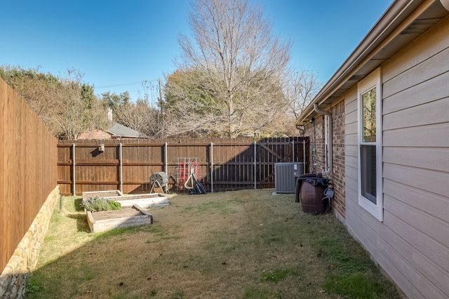 2713 Comanche Trail, Mansfield, TX 76063
