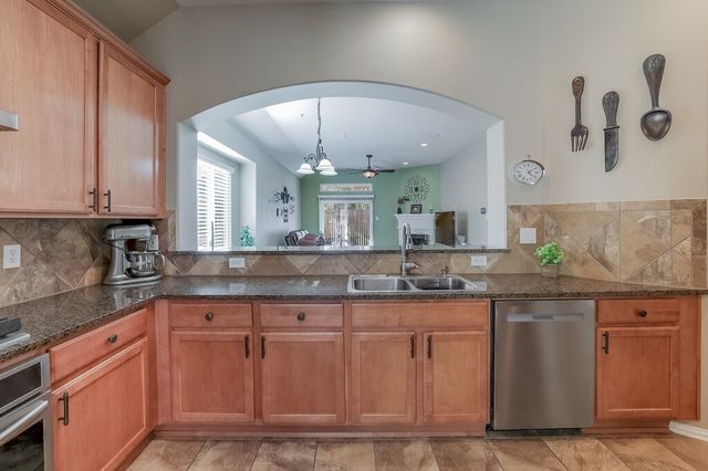 2713 Comanche Trail, Mansfield, TX 76063