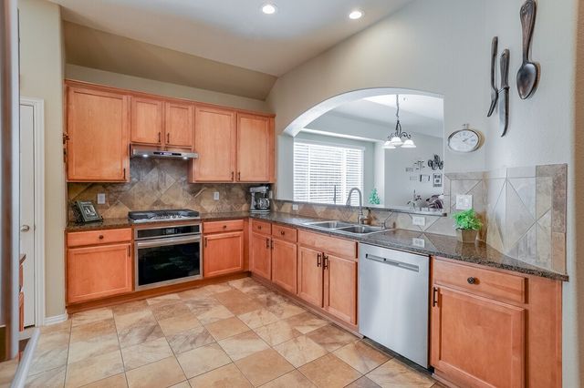 2713 Comanche Trail, Mansfield, TX 76063