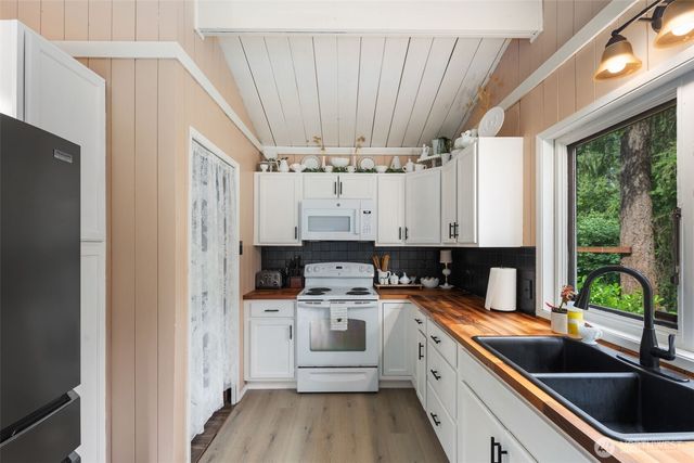 13225 139th Avenue NW, Gig Harbor, WA 98329