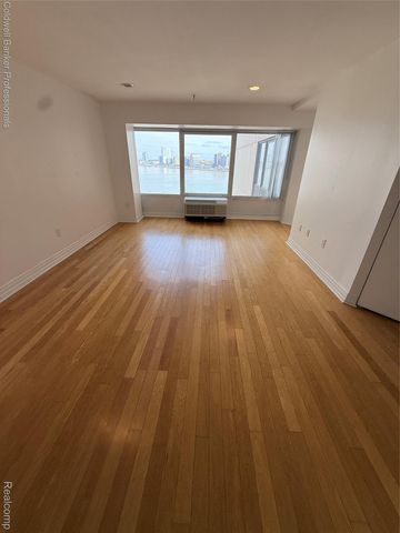 300 Riverfront Drive 14-G, Detroit, MI 48226