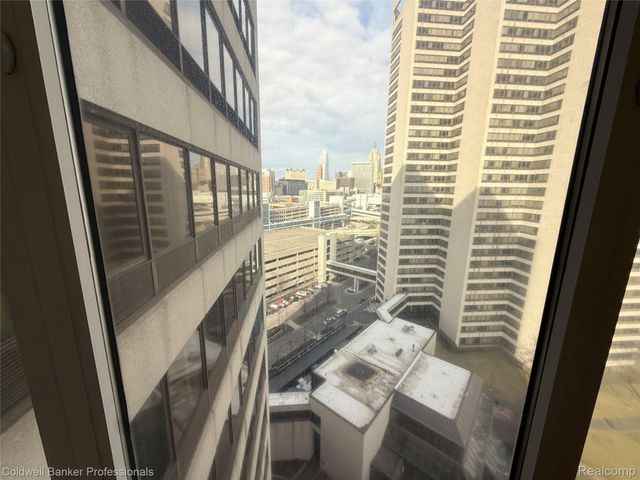 300 Riverfront Drive 14-G, Detroit, MI 48226