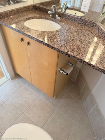 300 Riverfront Drive 14-G, Detroit, MI 48226