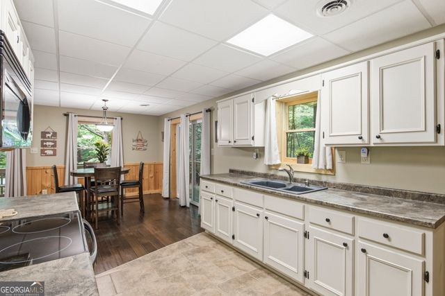 35 Laurel Ridge Drive, Ellijay, GA 30536