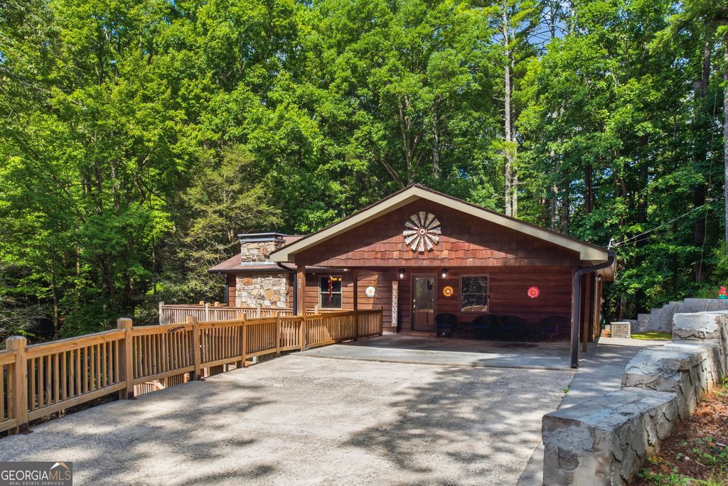 35 Laurel Ridge Drive, Ellijay, GA 30536