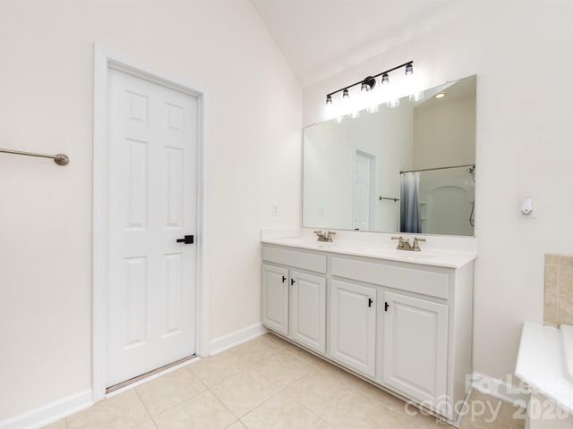 10836 Clark Street, Davidson, NC 28036