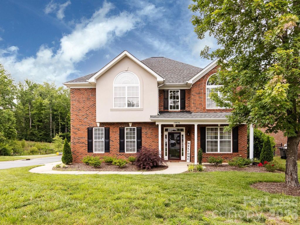 10836 Clark Street, Davidson, NC 28036