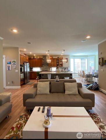 6315 122nd Street Ct E, Puyallup, WA 98373