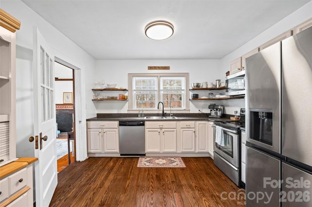 110 W Henry Street, Belmont, NC 28012