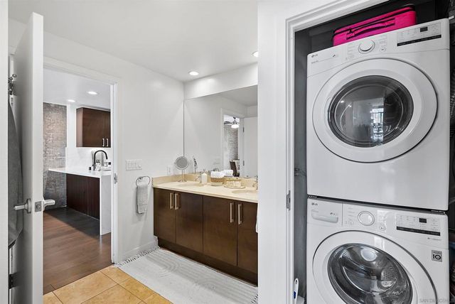 800 The Mark Ln 803, San Diego, CA 92101