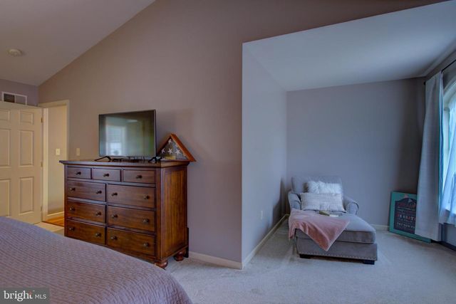 16 HEMLOCK DR, Lancaster, PA 17602