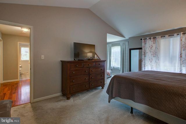 16 HEMLOCK DR, Lancaster, PA 17602