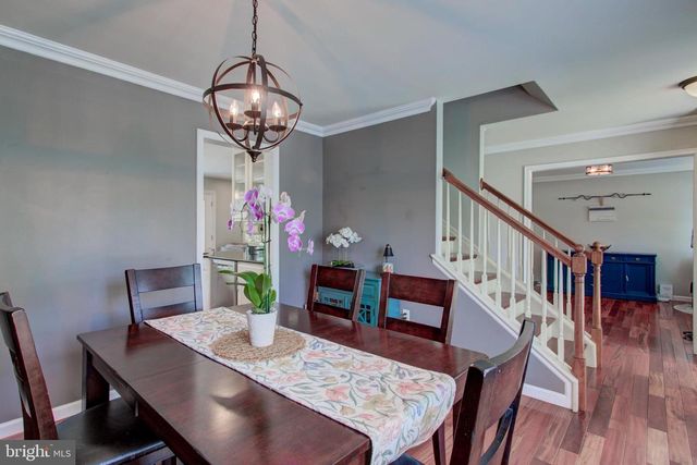 16 HEMLOCK DR, Lancaster, PA 17602