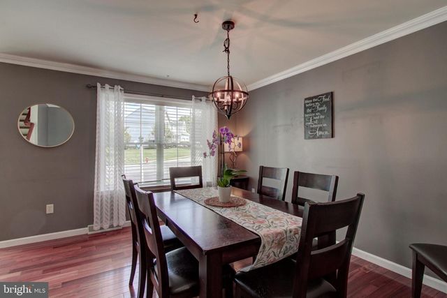 16 HEMLOCK DR, Lancaster, PA 17602