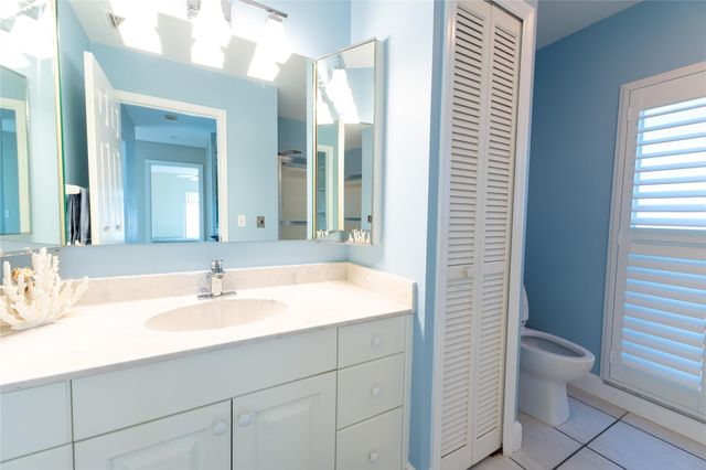 1036 Orchid Oak Dr, Vero Beach, FL 32963