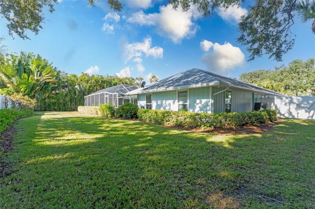 1036 Orchid Oak Dr, Vero Beach, FL 32963