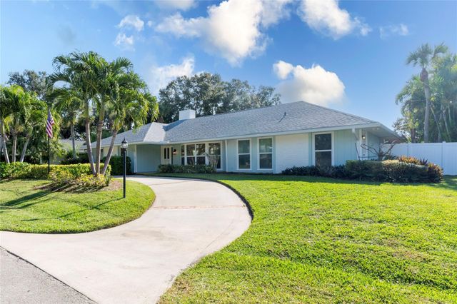 1036 Orchid Oak Dr, Vero Beach, FL 32963