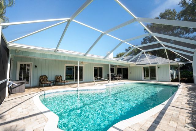 1036 Orchid Oak Dr, Vero Beach, FL 32963