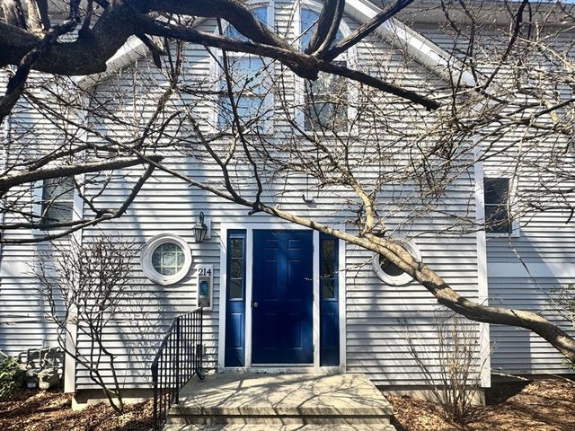214 Florence St A, Boston, MA 02131