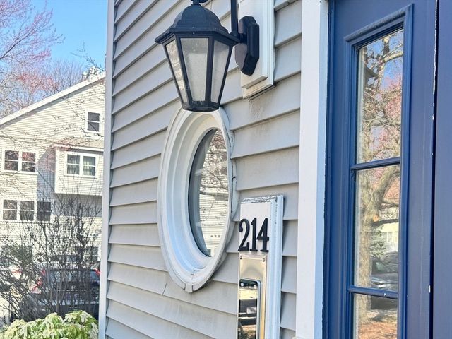 214 Florence St A, Boston, MA 02131